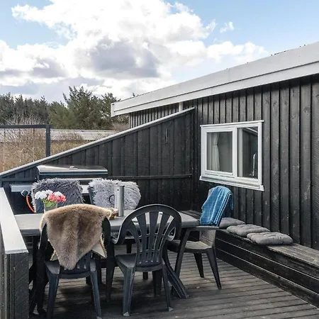 Дом отдыха In With Kitchen